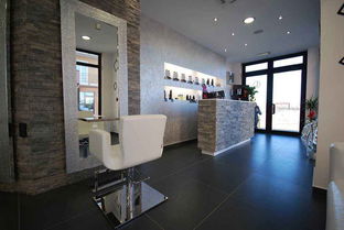 以赞美为钥，开启美发造型与饰品销售新篇章